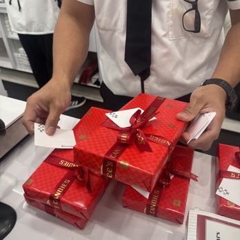 See's Candies - holiday gifts of dark chocolate nuts and chews :) - Candy Stores Near Me - Honolulu, Hawaii See's Candies - holiday gifts of dark chocolate nuts and chews :) - Candy Stores Near Me - Honolulu, Hawaii
