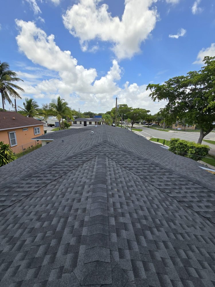 Slide of Advanced Roofing & Construction