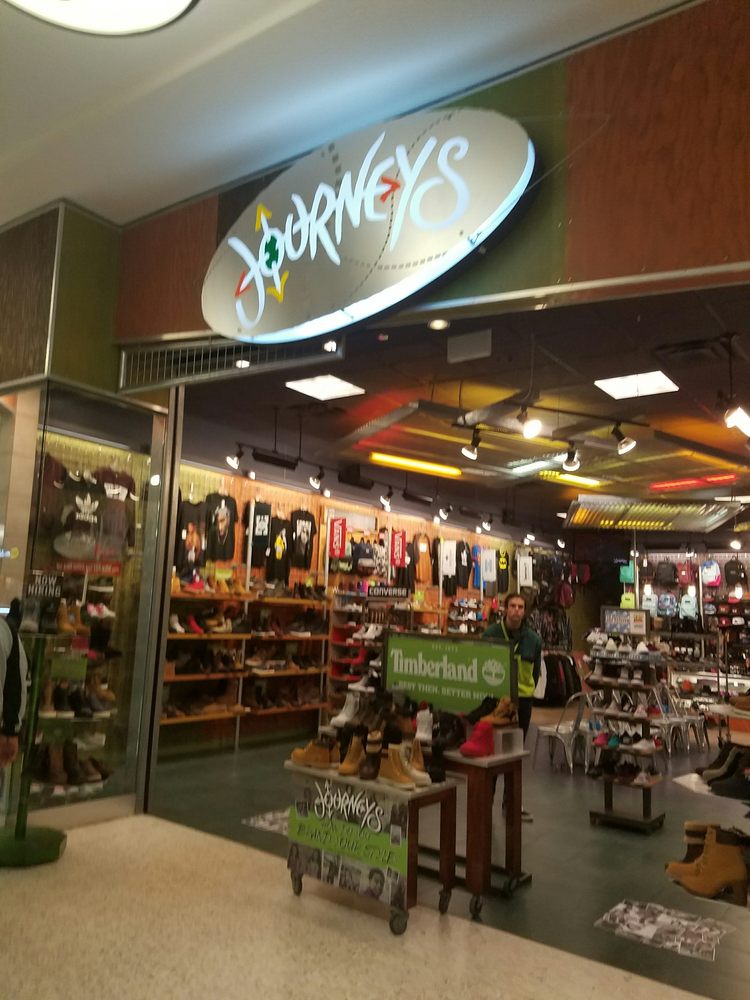 JOURNEYS SHOES Monroeville Mall, Monroeville, Pennsylvania Shoe