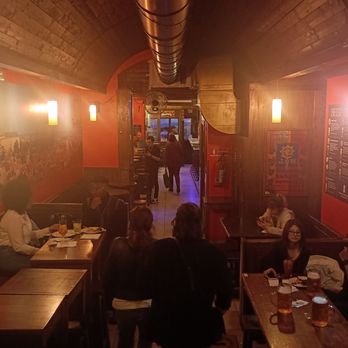 Ciu's - Particolare dell'interno "dai dolori rossi". - Pubs Near Me - Milan, Michigan Ciu's - Particolare dell'interno "dai dolori rossi". - Pubs Near Me - Milan, Michigan