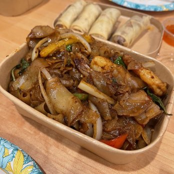 Luck Gai Cafe - Drunken Noodle - Chicken Shop Near Me - Anaheim, California Luck Gai Cafe - Drunken Noodle - Chicken Shop Near Me - Anaheim, California
