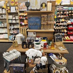 Trudy's Hallmark Shop - Harry Potter