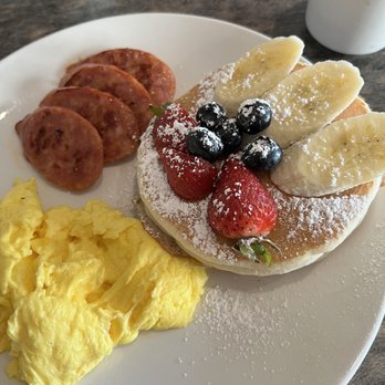 Waikiki Resort Hotel - Free breakfast...deli! - Hotels Near Me - Honolulu, Hawaii Waikiki Resort Hotel - Free breakfast...deli! - Hotels Near Me - Honolulu, Hawaii