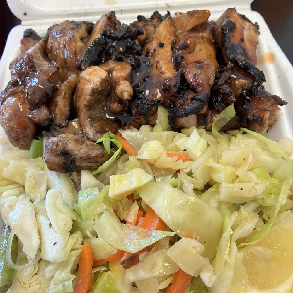 Half BBQ chicken and half BBQ pork Half BBQ chicken and half BBQ pork