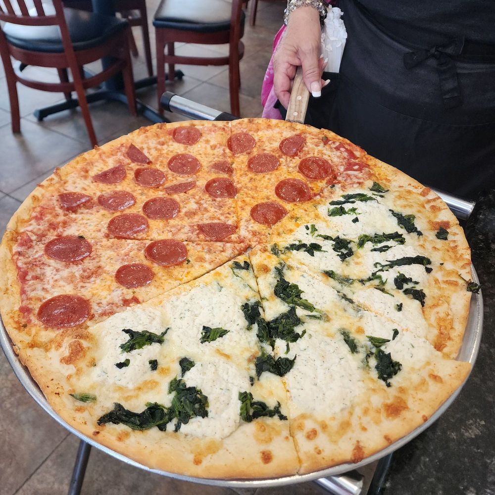 Gabbies Pizza - Pizza Near Me - Port Orange, Florida