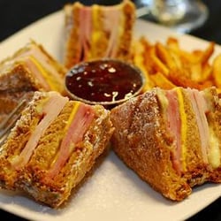 Southern Thyme Grill - Monte Cristo on www.southernthymegrill.com