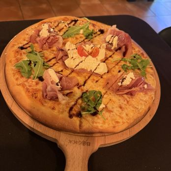 La Dicha - This was our Dicha pizza with prosciutto. Sauce had an amazing flavor. - Italian Near Me - Miami, Florida La Dicha - This was our Dicha pizza with prosciutto. Sauce had an amazing flavor. - Italian Near Me - Miami, Florida