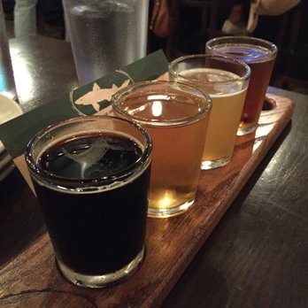 Dogfish Head Brewings & Eats - Beer flight - American Near Me - Rehoboth Beach, Delaware