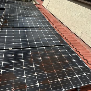 Island Kings Oahu - Solar panel cleaning - Gutter Services Near Me - Kailua, Hawaii Island Kings Oahu - Solar panel cleaning - Gutter Services Near Me - Kailua, Hawaii