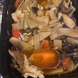 Sy Thai Shores - Pad Ped take out full of oil