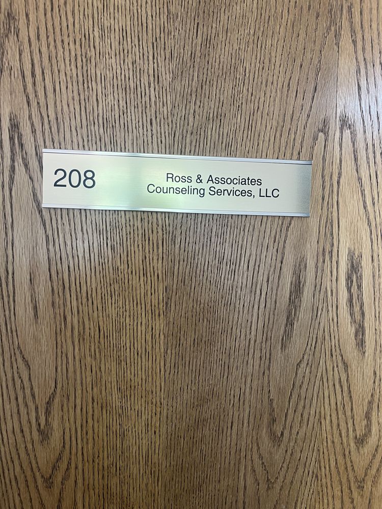 Ross & Associates Counseling Services - grief counselor in Wichita, KS