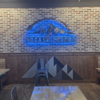 Localz Bistro - Inside the restaurant - New American Near Me - Sandy, Utah