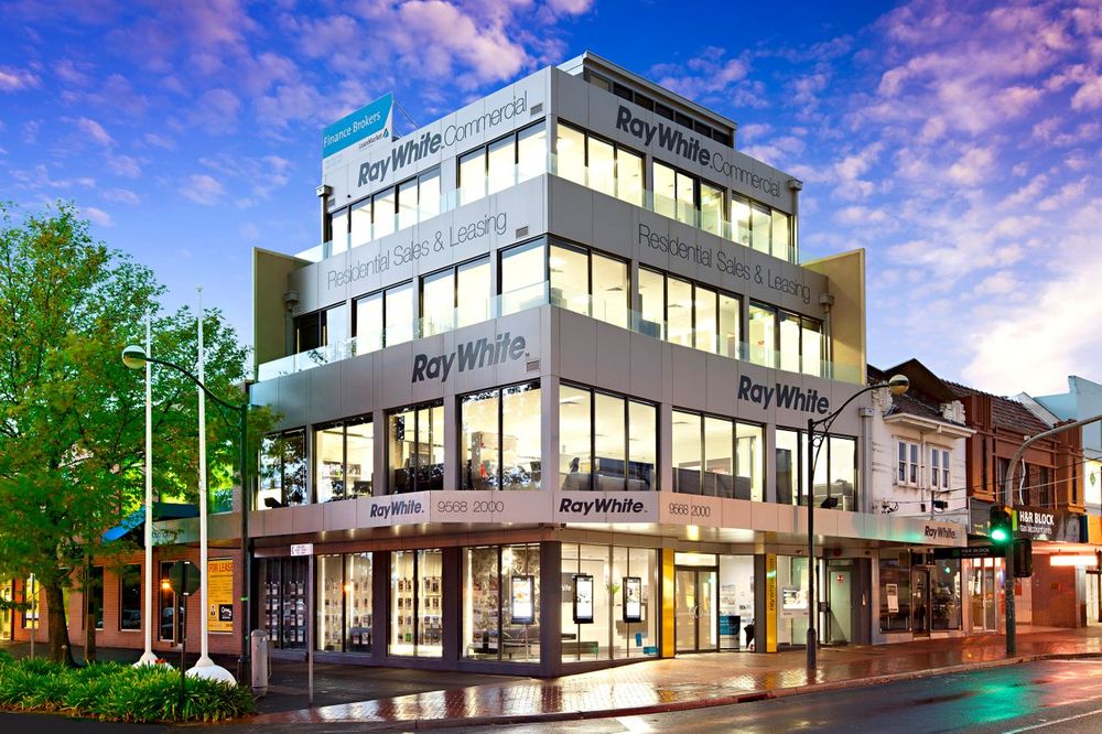 LEE BOTSIOS REAL ESTATE AGENT CLAYTON/OAKLEIGH Clayton, Clayton