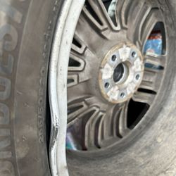 Down Valley Tire Pros - Damaged wheel