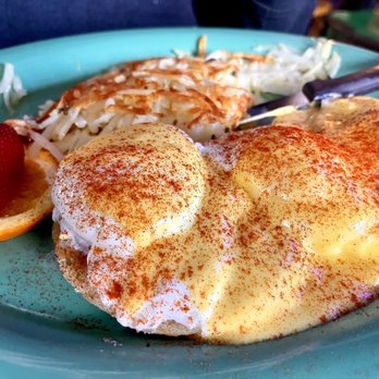 Squeeze In - Traditional Benedict - Breakfast & Brunch Near Me - Carson City, Nevada