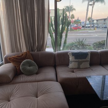 The Pearl Hotel - Lobby Space - San Diego, CA