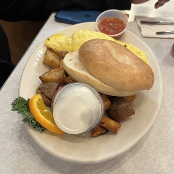 Elmo's Diner - Mexican Omelet - Diners Near Me - Durham, North Carolina
