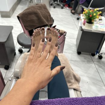 Grey Stone Nail Bar - Paws & Claws to show off - Nail Salons Near Me - Frisco, Texas