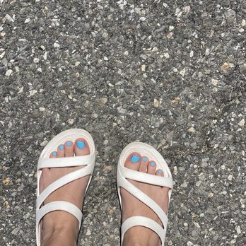Gorgeous Nails and Spa - Regular pedicure (DND Summer Sky) - Nail Salons Near Me - Lowell, Massachusetts Gorgeous Nails and Spa - Regular pedicure (DND Summer Sky) - Nail Salons Near Me - Lowell, Massachusetts