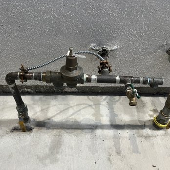 Extreme Plumbing and Rooter - Presure regulator instalation - Plumbing Near Me - Van Nuys, California Extreme Plumbing and Rooter - Presure regulator instalation - Plumbing Near Me - Van Nuys, California