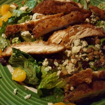 Applebee's Grill + Bar - Chicken salad with mandarin slices and blue cheese - American Near Me - Niagara Falls, New York Applebee's Grill + Bar - Chicken salad with mandarin slices and blue cheese - American Near Me - Niagara Falls, New York