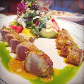 Hillstone - Pan-Seared Ahi Tuna Salad - New American Near Me - San Francisco, California
