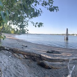 Kelley Point Park - Cooling down at Kelly Point Park.