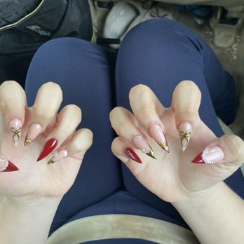 ChaNails Beauty Bar - The nails I got! Exactly like the photo I showed her - Nail Salons Near Me - Westminster, California