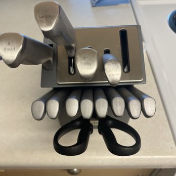 Calphalon Calphalon Warranty Return - This would be the actual knife block I needed. - Appliances Near Me - Bowling Green, Ohio