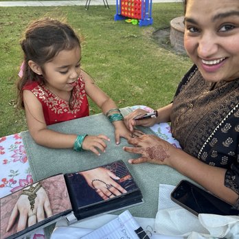 Henna Twinkle - Henna Artists Near Me