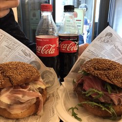 Goss - The delicious Gamburger and Il Romagnolo for 8€ each, 1.50€ more for the coke.