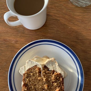 Lille Bakery - Carrot cake - Breakfast & Brunch Near Me - Copenhagen, 84 Lille Bakery - Carrot cake - Breakfast & Brunch Near Me - Copenhagen, 84
