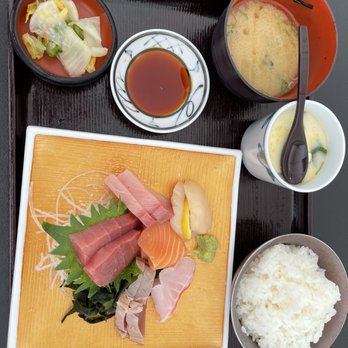 Waraku - Wadatsumi Assorted Sashimi Combo - Izakaya Near Me - Torrance, California
