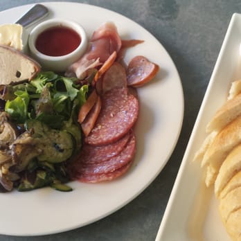 Trentham - Trentham Platter and Trentham Bread Platter - Restaurants Near Me - Mildura, VIC