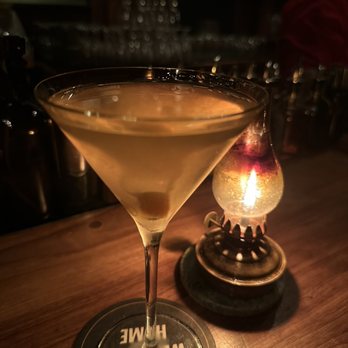 The Dead Rabbit - Cocktail Bars Near Me - New York, New York
