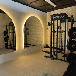 Revive studio - Stretching room/Weight room