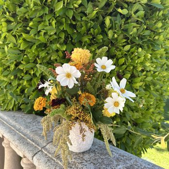 Florals by Alexis - Floral Designers Near Me Florals by Alexis - Floral Designers Near Me