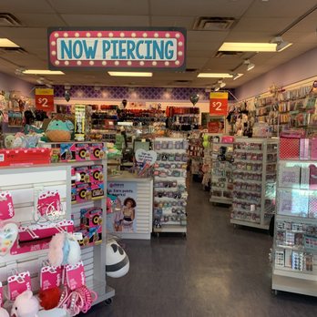 Clair's Accessories - The employee leaves you alone and is helpful when needed I like that!!! - Accessories Near Me - Tannersville, Pennsylvania
