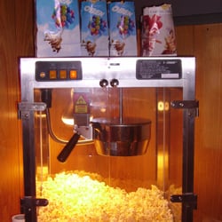 Schloss-Kino - Pop Corn Maschine mit täglich frisch zubereiteten Popcorns ;-)