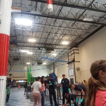Gravity Extreme Zone - 25+ Foot drop onto concrete from Leap of Faith ENDS TERRIBLY! - Trampoline Parks Near Me - Chandler, Arizona