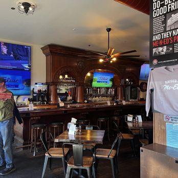 Pismo Beach Smash Burger - Inside Me and Ed's - Burgers Near Me - Pismo Beach, California Pismo Beach Smash Burger - Inside Me and Ed's - Burgers Near Me - Pismo Beach, California