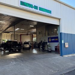 Green Light Garage - Drive in service