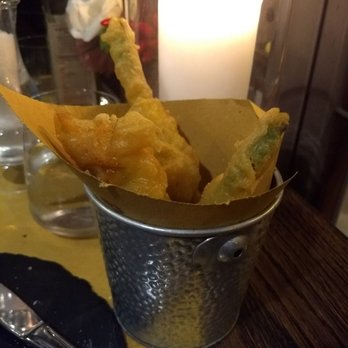 Hosteria La Stazione - 3 squash blossoms for €6. 10/19/2018 - Pizza Near Me - Rome, RM Hosteria La Stazione - 3 squash blossoms for €6. 10/19/2018 - Pizza Near Me - Rome, RM