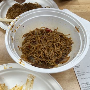 Laghman Express - Rice noodle with beef - Halal Near Me - Brooklyn, New York Laghman Express - Rice noodle with beef - Halal Near Me - Brooklyn, New York