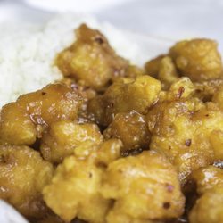 Lotus Inn - General Tso's Chicken Lunch Special