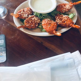 Stingrays Taphouse - Shrimp - Sports Bars Near Me - Port Aransas, Texas