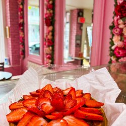 Mumu’s Cafe - Strawberry Nutella Waffle