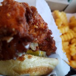 Smoky Classic BBQ Chicken Sandwich
