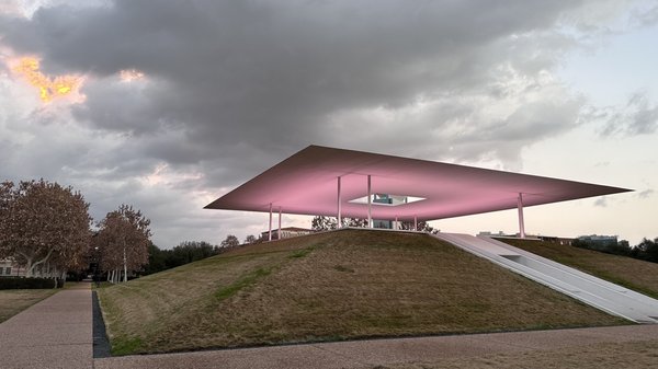 James Turrell's "Twilight Epiphany" Skyspace by null James Turrell's "Twilight Epiphany" Skyspace by null