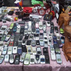 Mercato Zamagna - Per gli amanti dei vecchi cellulari (questi sono più ordinati)